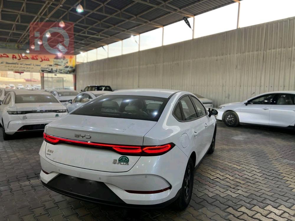 بی وای دی Qin Plus